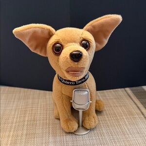 Taco Bell talking Chihuahua plush dog